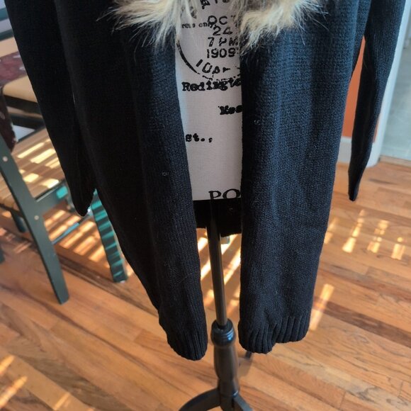 Vici Long Black Cardigan with Faux Fur Collar Sz M - Picture 4 of 11